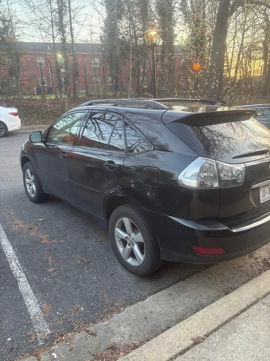 2004 Lexus RX 2nd Gen - Image 2 of 9