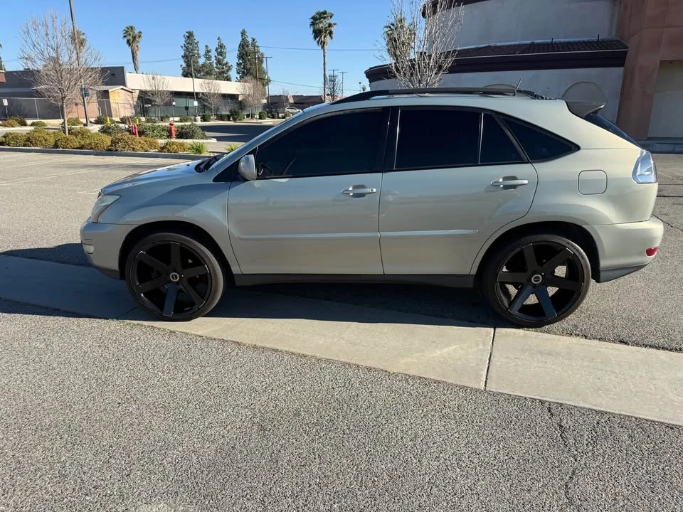 2004 Lexus RX 2nd Gen - Image 2 of 12
