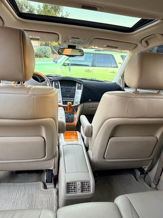 2004 Lexus RX 2nd Gen - Image 5 of 14