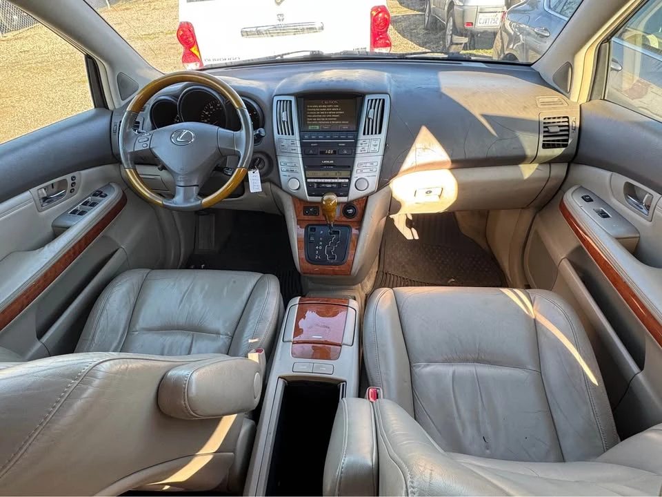 2004 Lexus RX 2nd Gen - Image 8 of 11