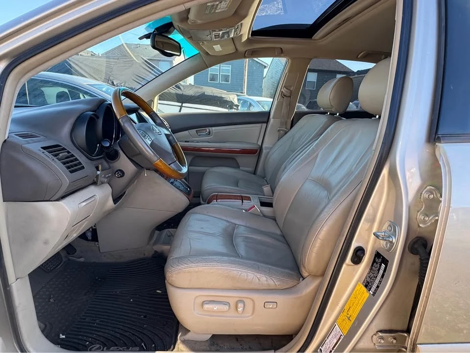 2004 Lexus RX 2nd Gen - Image 10 of 11