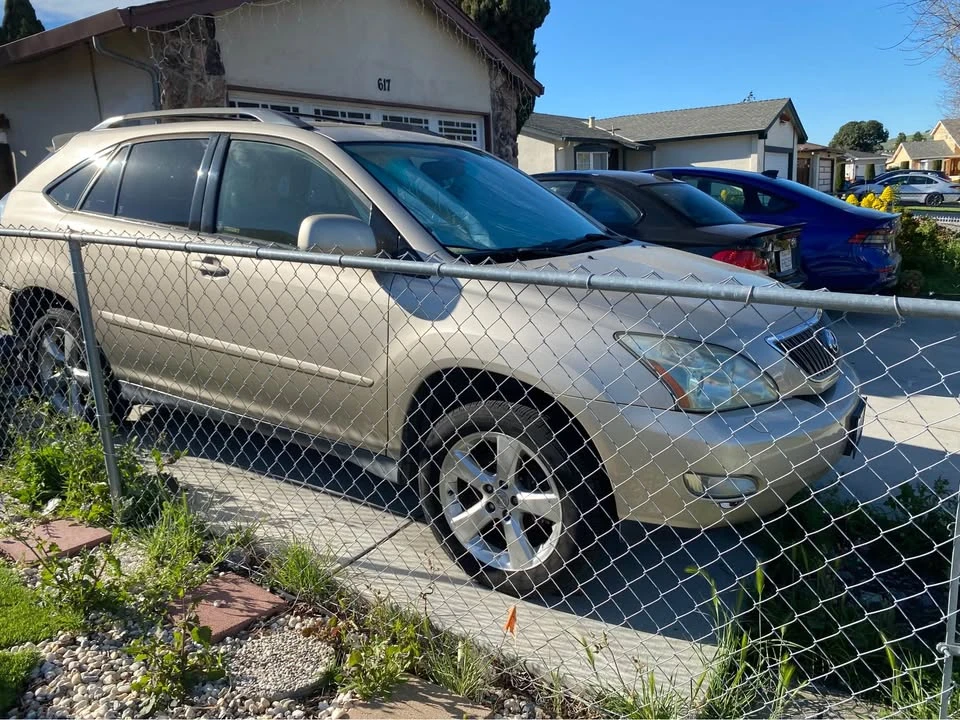 2004 Lexus RX 2nd Gen - Image 5 of 9