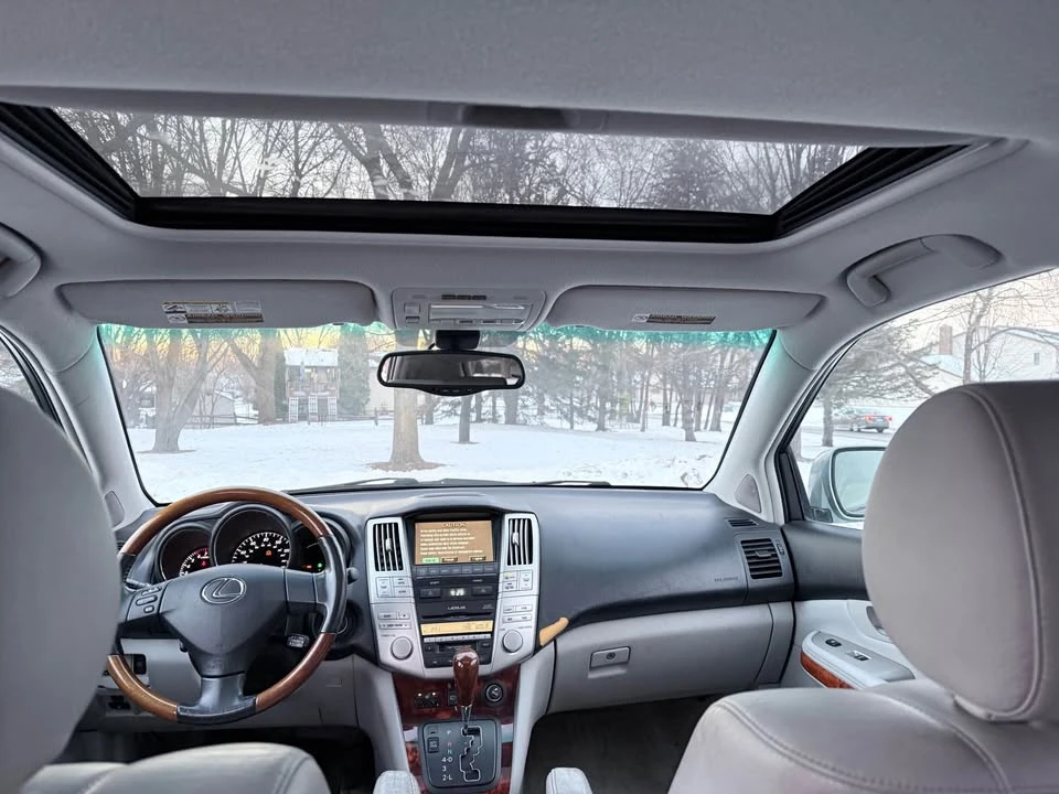 2004 Lexus RX 2nd Gen - Image 13 of 18