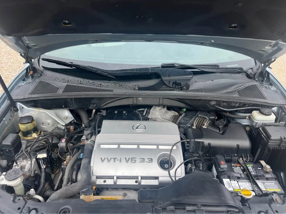 2004 Lexus RX 2nd Gen - Image 16 of 17