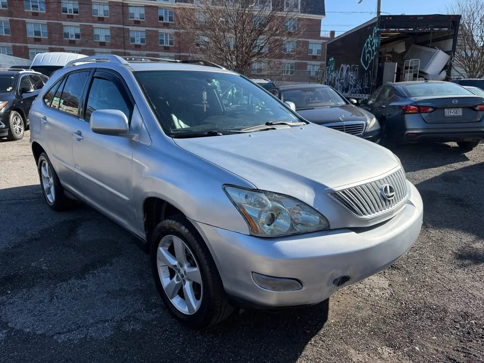 2004 Lexus RX 2nd Gen - Image 4 of 17