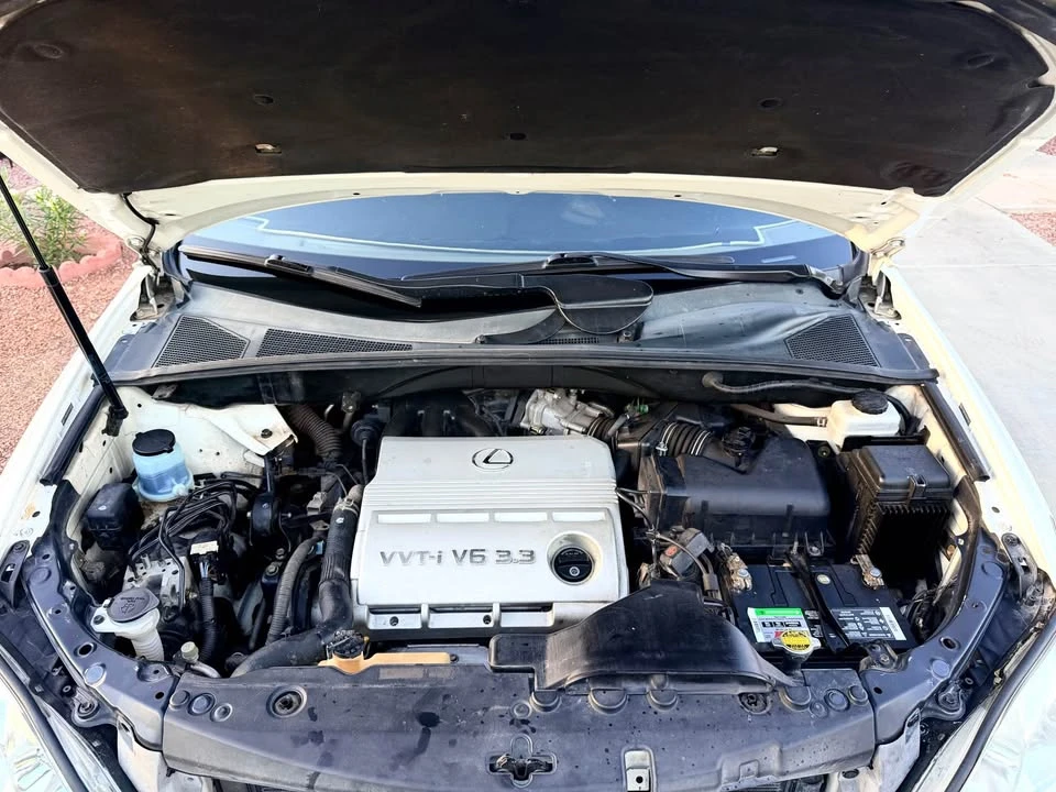 2004 Lexus RX 2nd Gen - Image 12 of 14