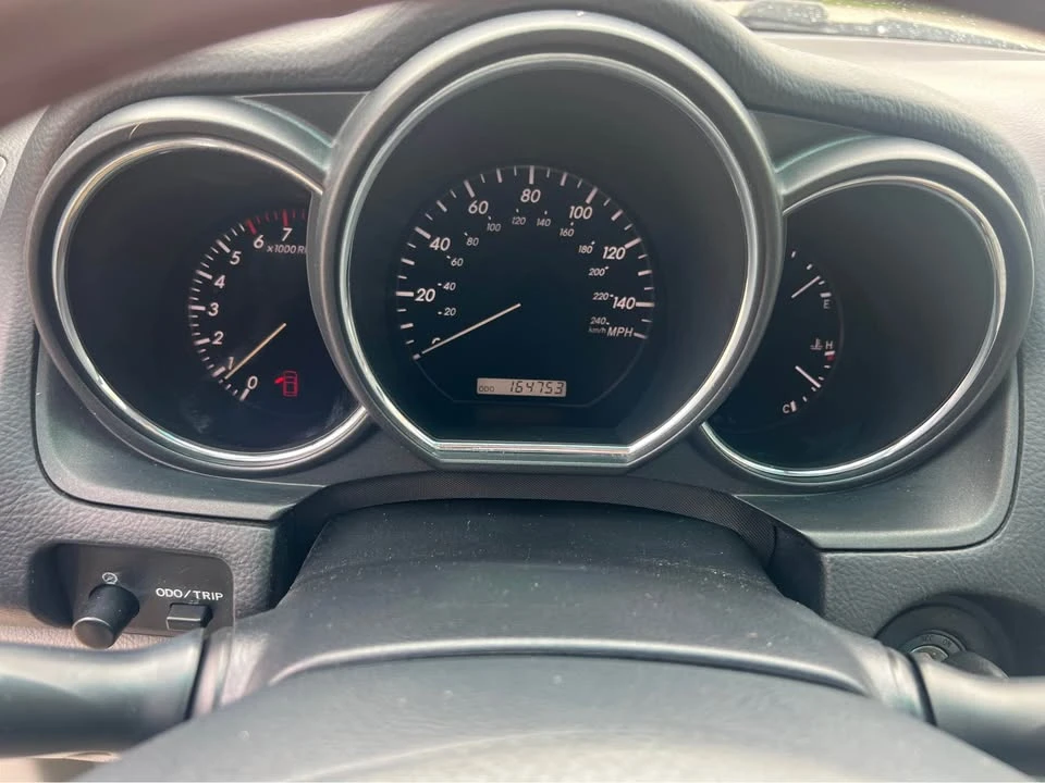 2004 Lexus RX 2nd Gen - Image 8 of 17