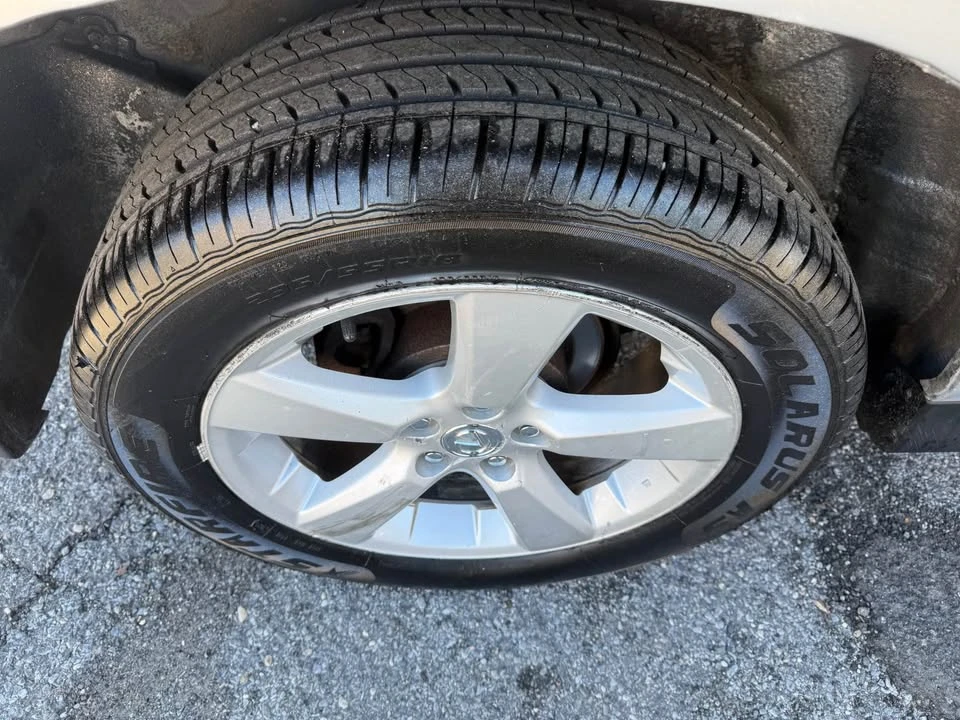 2004 Lexus RX 2nd Gen - Image 14 of 17