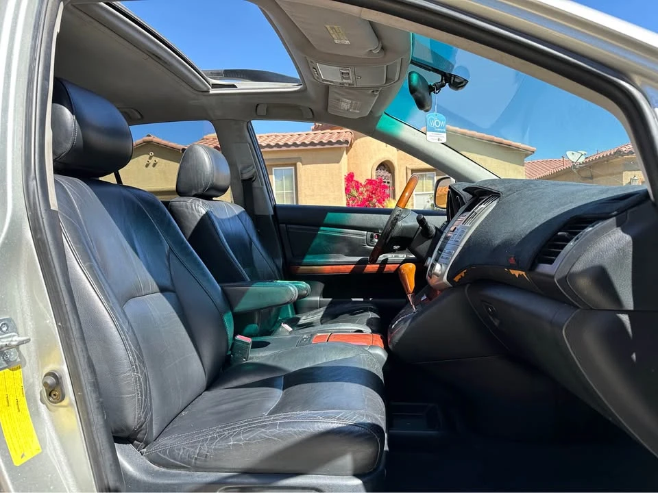 2004 Lexus RX 2nd Gen - Image 8 of 16