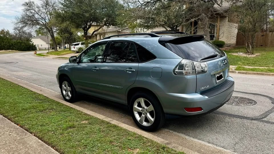2004 Lexus RX 2nd Gen - Image 4 of 14