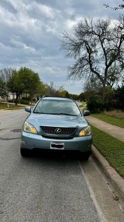 2004 Lexus RX 2nd Gen - Image 2 of 14