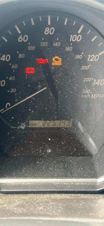 2004 Lexus RX 2nd Gen - Image 4 of 4