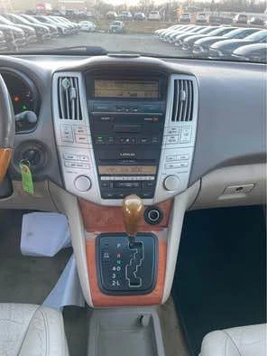 2004 Lexus RX 2nd Gen - Image 11 of 14