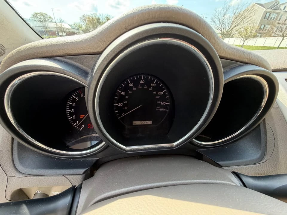 2004 Lexus RX 2nd Gen - Image 12 of 15