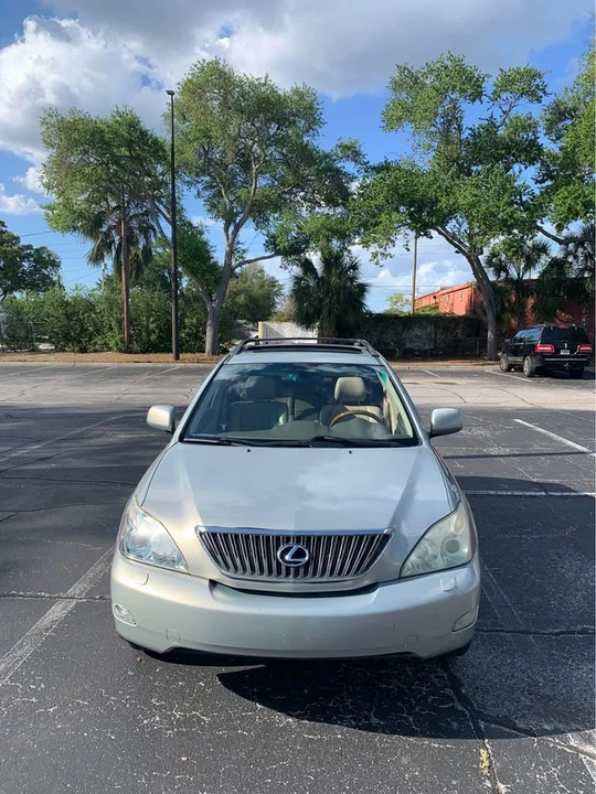 2004 Lexus RX 2nd Gen - Image 3 of 11