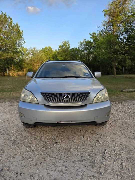 2004 Lexus RX 2nd Gen - Image 3 of 9