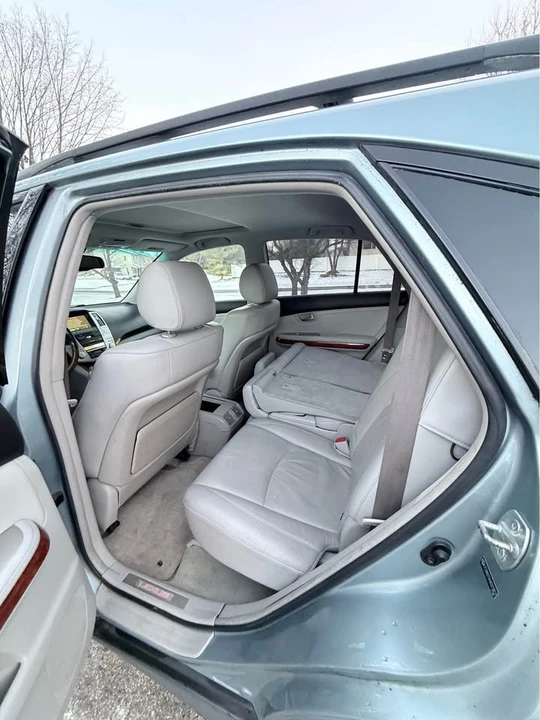 2004 Lexus RX 2nd Gen - Image 11 of 18
