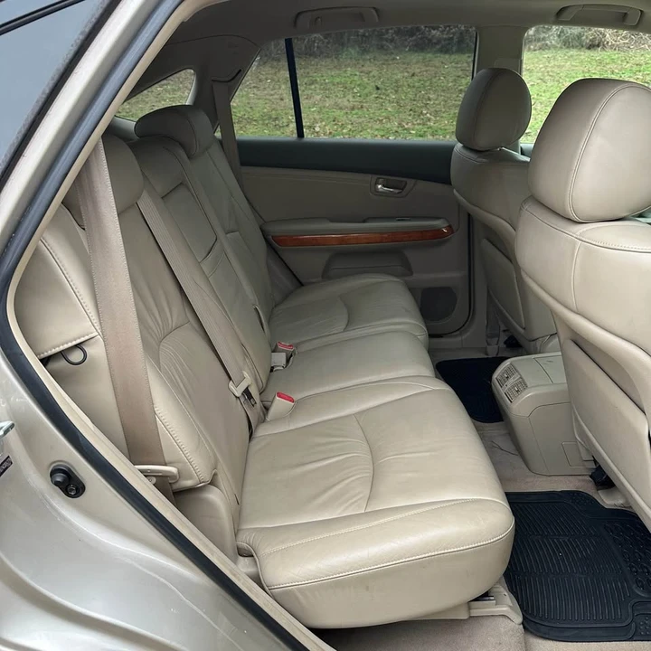 2004 Lexus RX 2nd Gen - Image 12 of 18