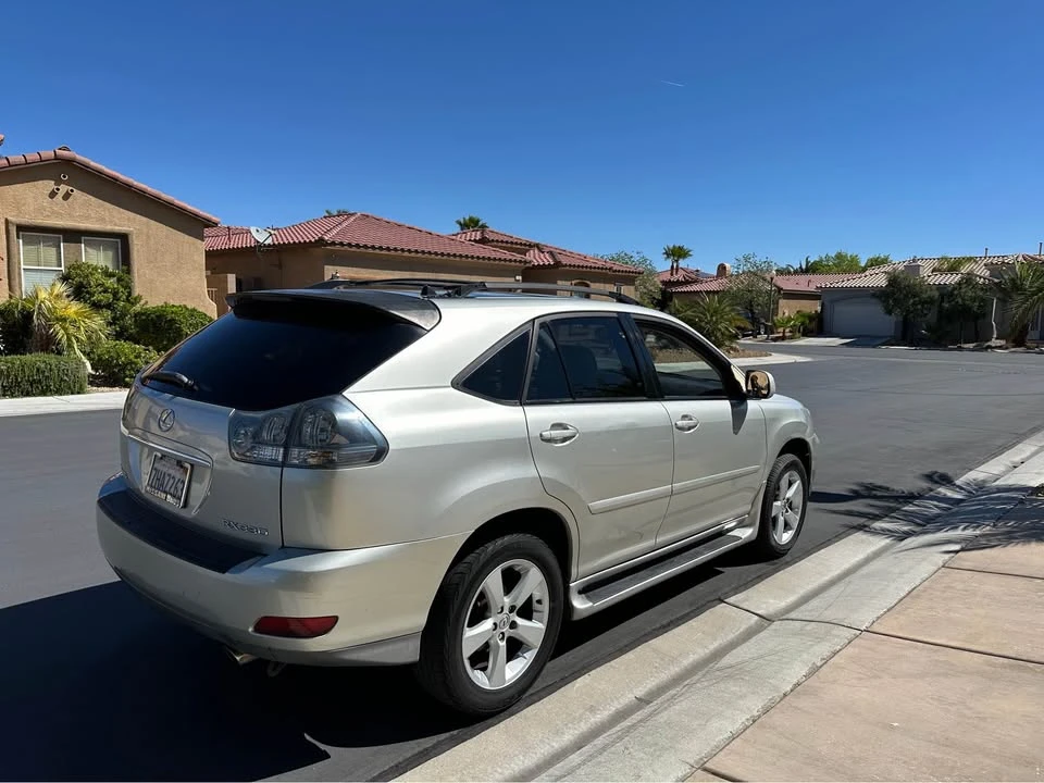 2004 Lexus RX 2nd Gen - Image 4 of 16