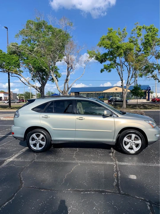 2004 Lexus RX 2nd Gen - Image 2 of 11