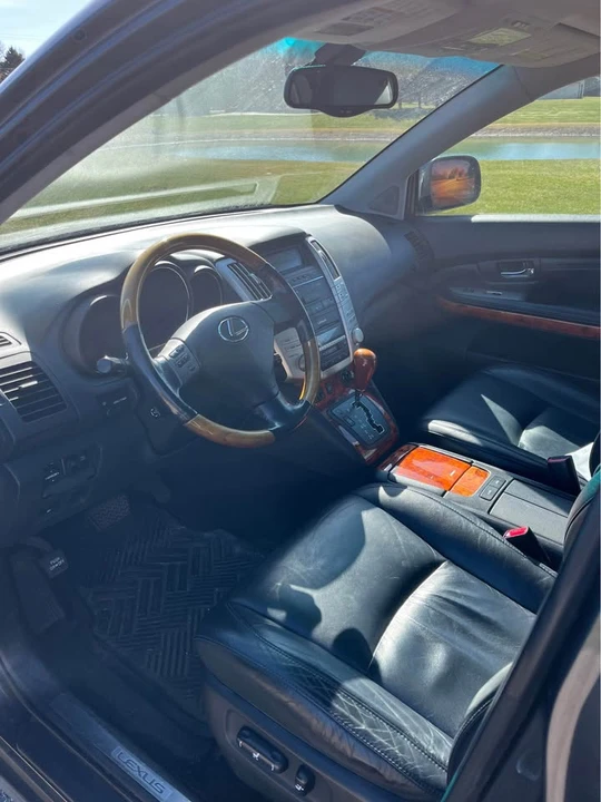 2004 Lexus RX 2nd Gen - Image 5 of 6