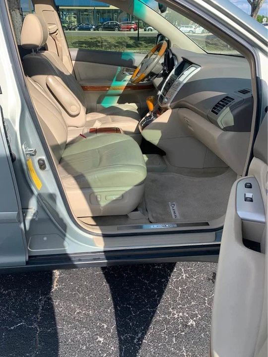 2004 Lexus RX 2nd Gen - Image 7 of 11