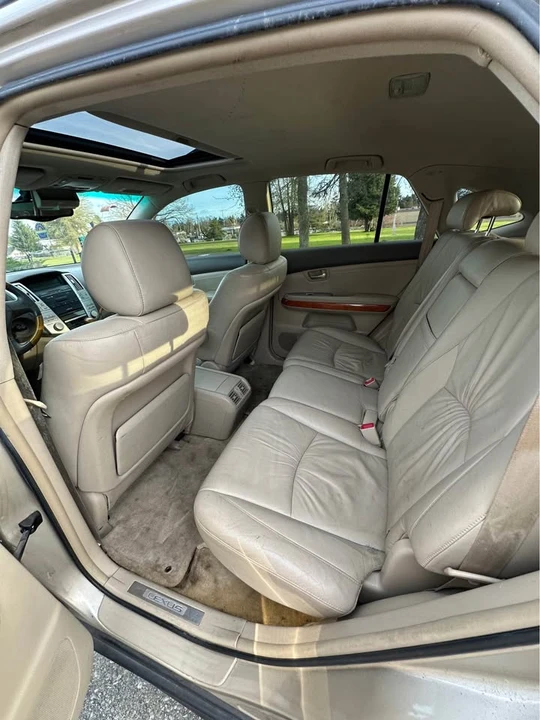 2004 Lexus RX 2nd Gen - Image 10 of 13
