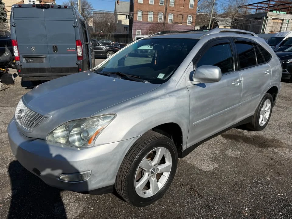 2004 Lexus RX 2nd Gen - Image 8 of 17