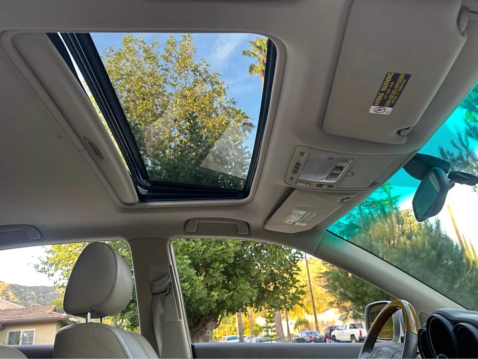 2004 Lexus RX 2nd Gen - Image 12 of 20