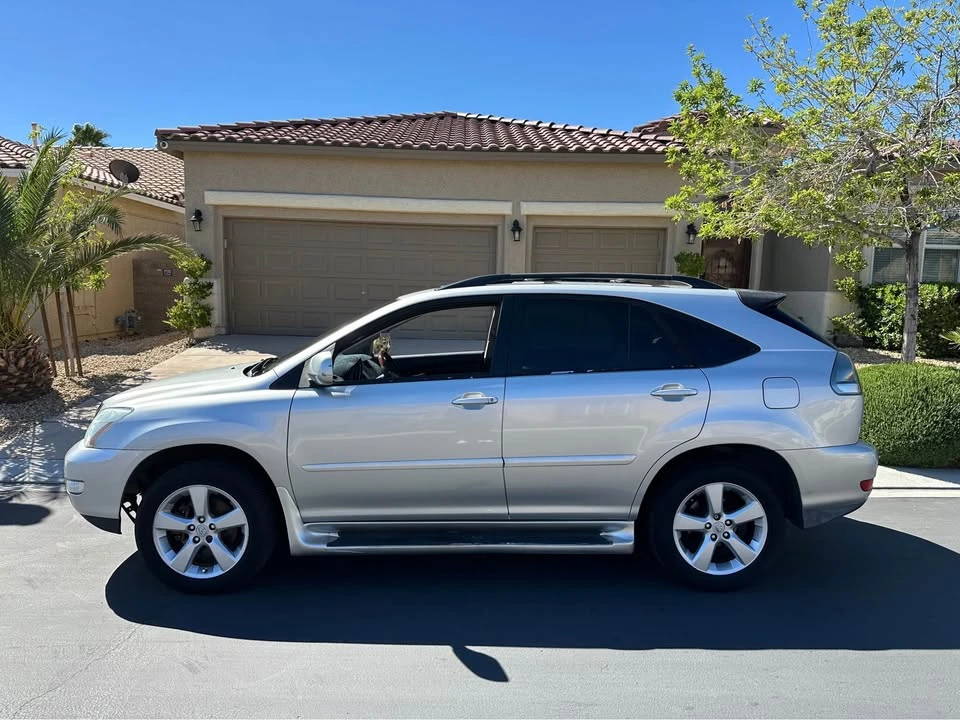 2004 Lexus RX 2nd Gen - Image 2 of 16