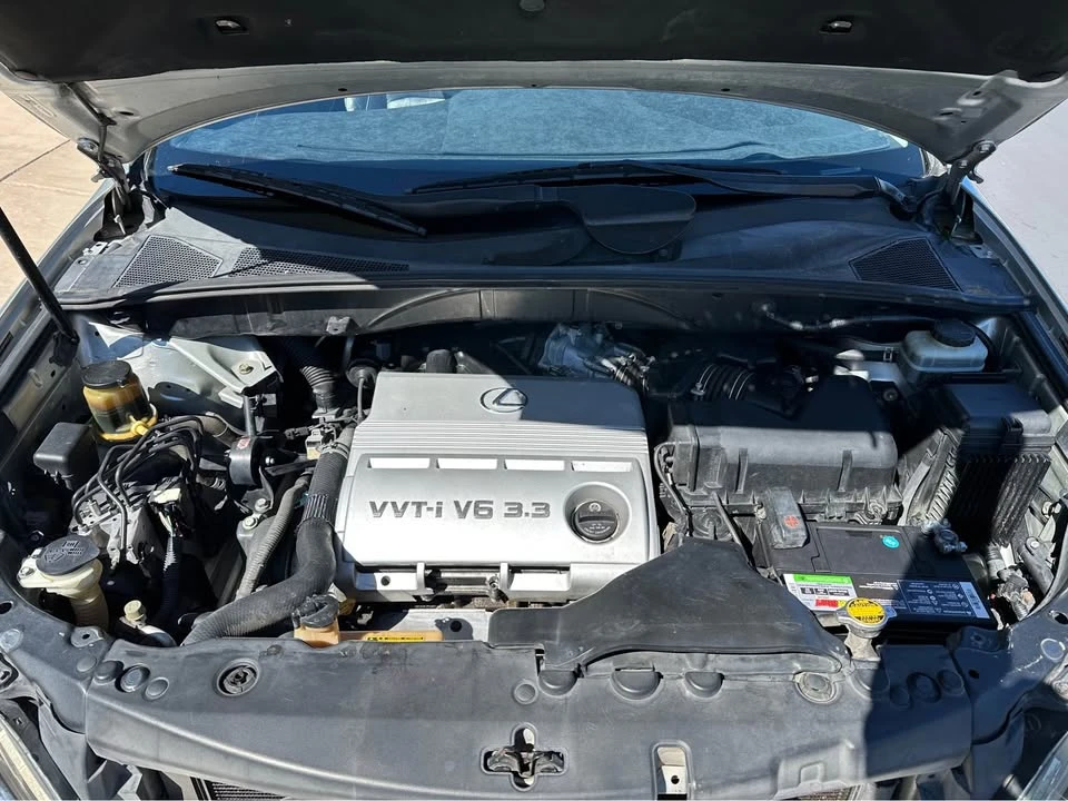 2004 Lexus RX 2nd Gen - Image 13 of 16