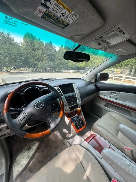 2004 Lexus RX 2nd Gen - Image 6 of 10