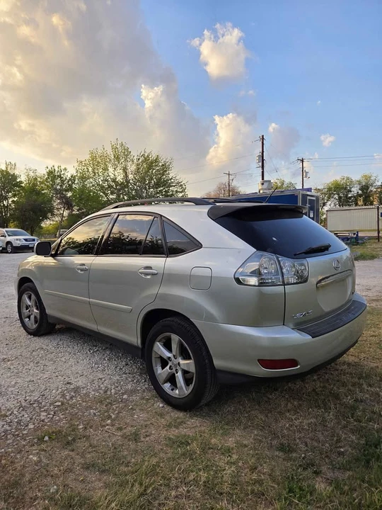 2004 Lexus RX 2nd Gen - Image 2 of 9