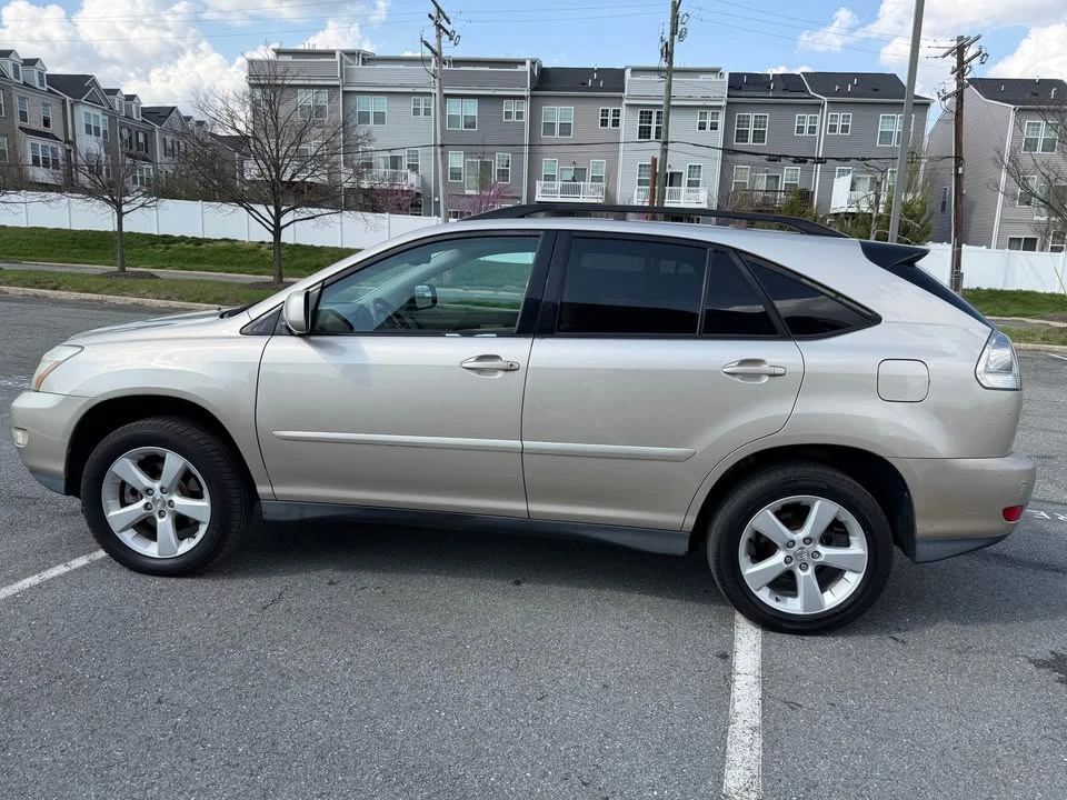 2004 Lexus RX 2nd Gen - Image 8 of 15
