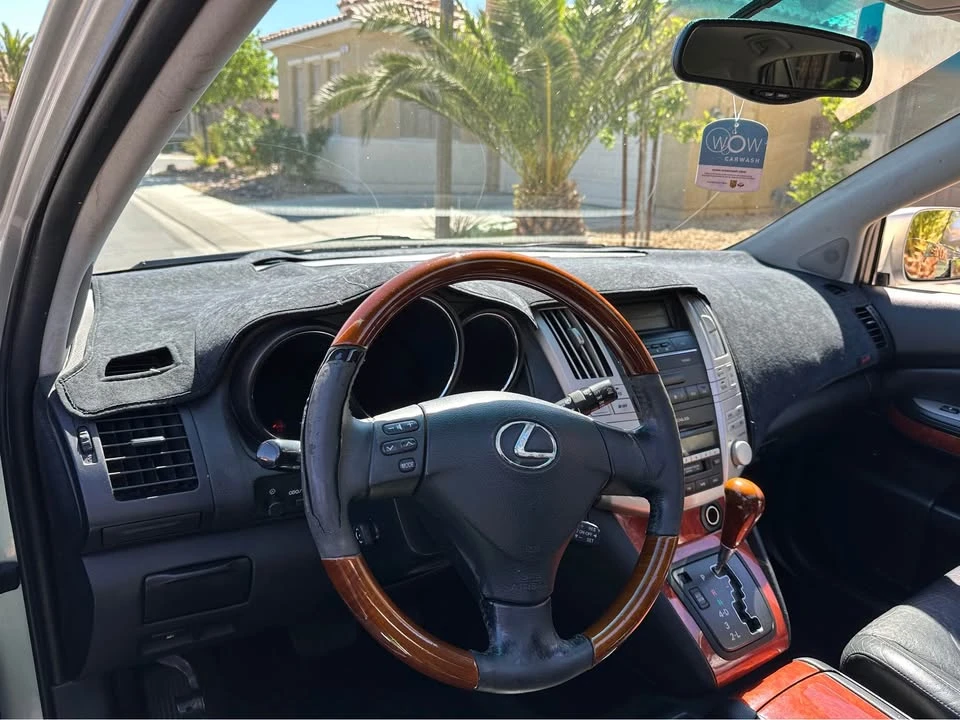 2004 Lexus RX 2nd Gen - Image 10 of 16