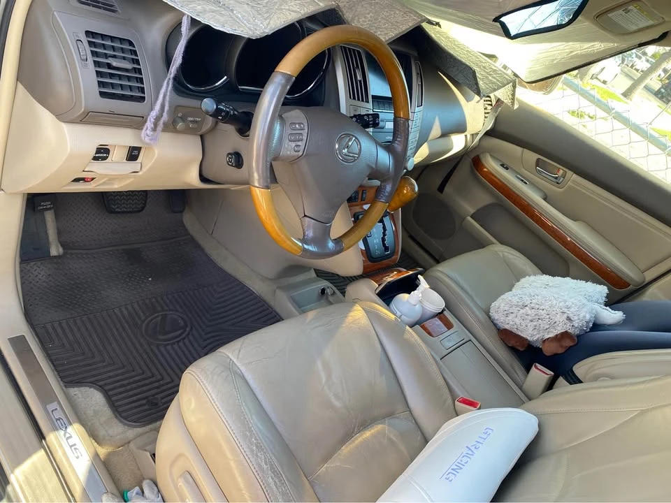 2004 Lexus RX 2nd Gen - Image 7 of 9