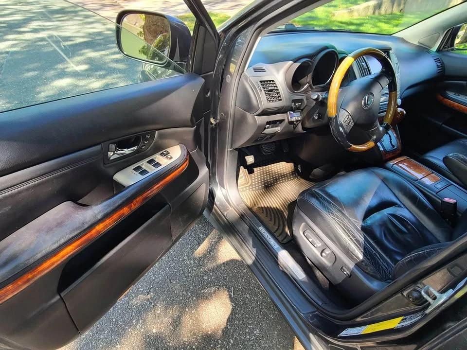 2004 Lexus RX 2nd Gen - Image 3 of 5
