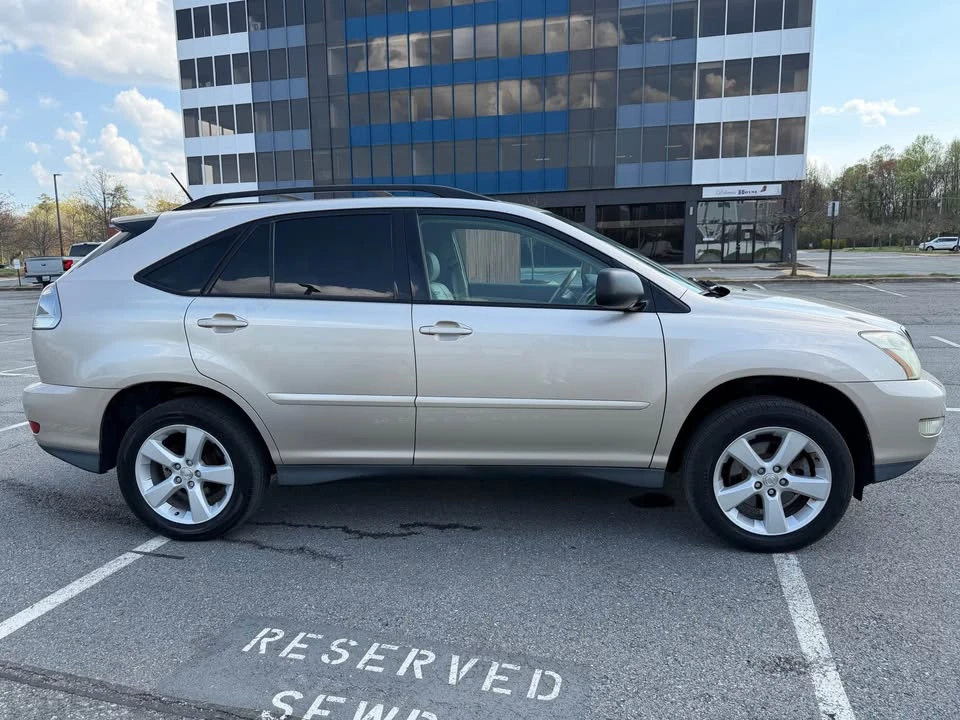 2004 Lexus RX 2nd Gen - Image 4 of 15