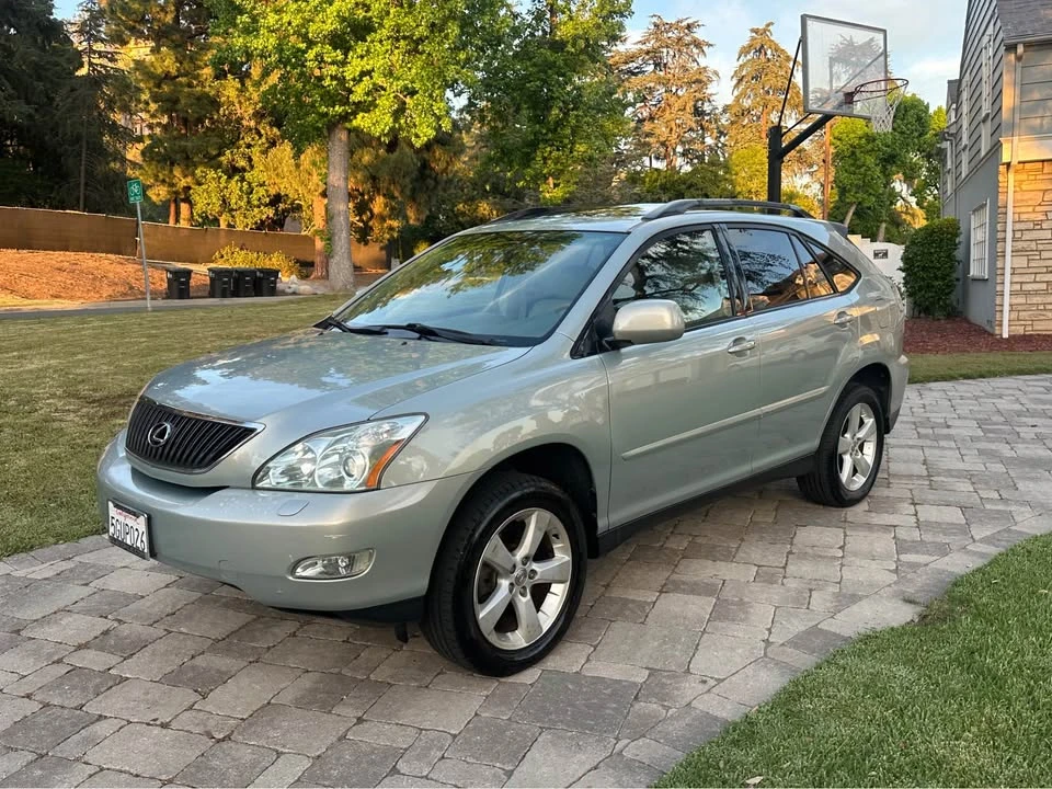 2004 Lexus RX 2nd Gen - Image 3 of 20