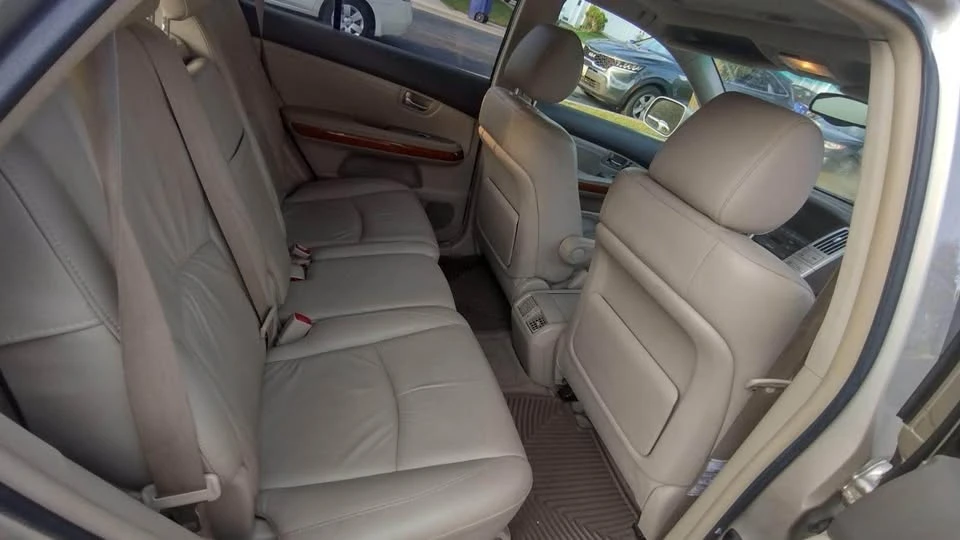 2004 Lexus RX 2nd Gen - Image 5 of 10