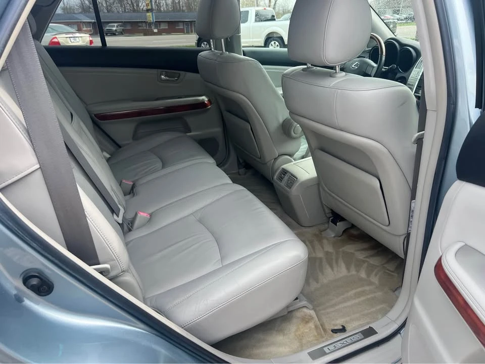 2004 Lexus RX 2nd Gen - Image 12 of 17
