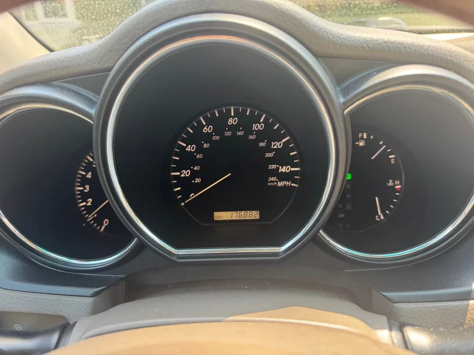 2004 Lexus RX 2nd Gen - Image 10 of 10