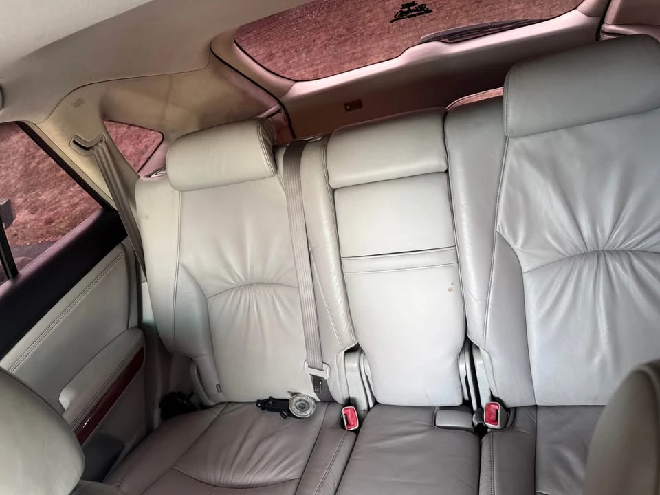 2004 Lexus RX 2nd Gen - Image 6 of 8