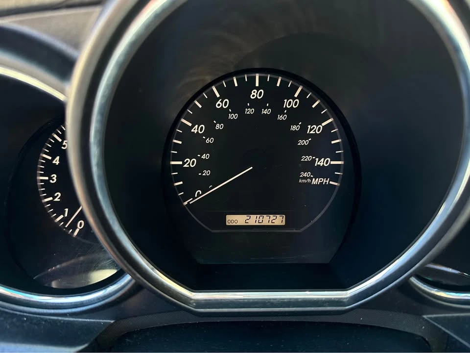 2004 Lexus RX 2nd Gen - Image 14 of 16
