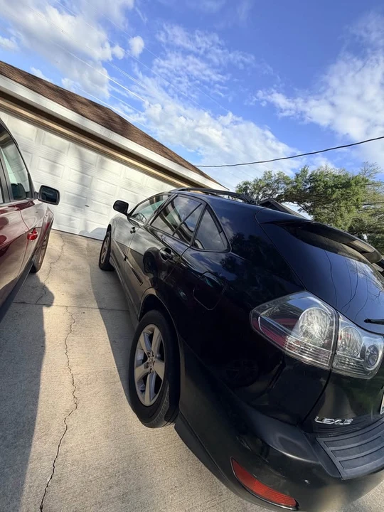 2004 Lexus RX 2nd Gen - Image 3 of 9