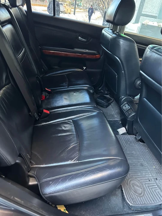 2004 Lexus RX 2nd Gen - Image 3 of 10