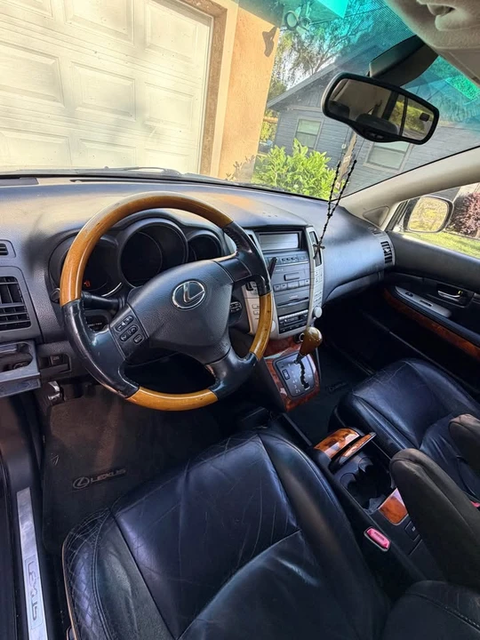 2004 Lexus RX 2nd Gen - Image 9 of 9