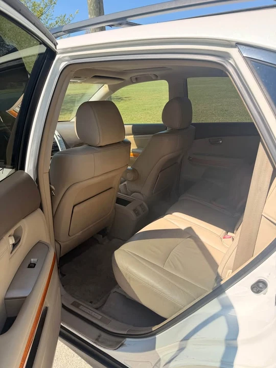 2004 Lexus RX 2nd Gen - Image 7 of 8