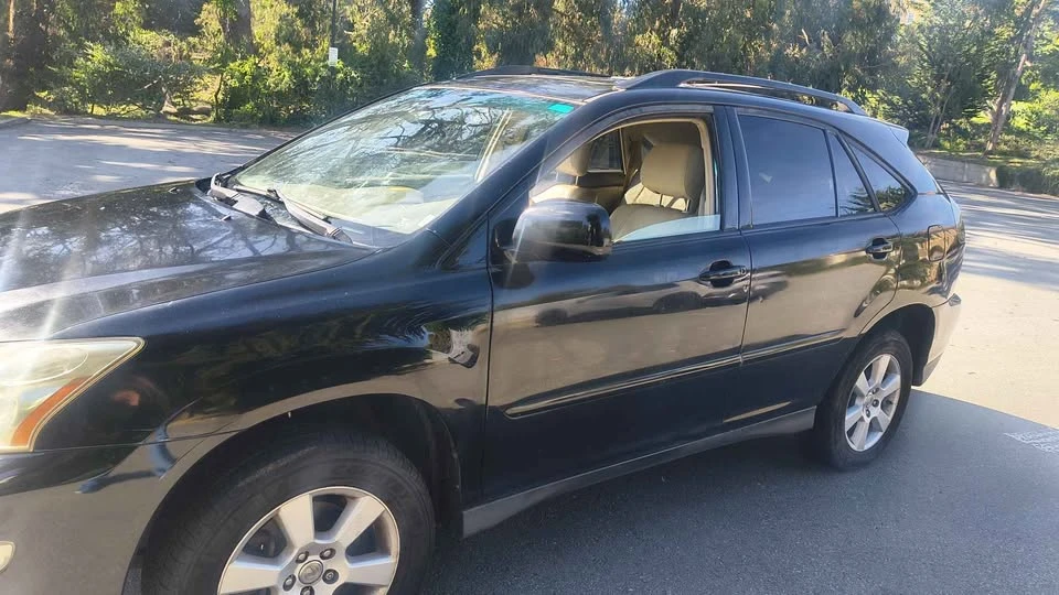 2004 Lexus RX 2nd Gen - Image 3 of 9