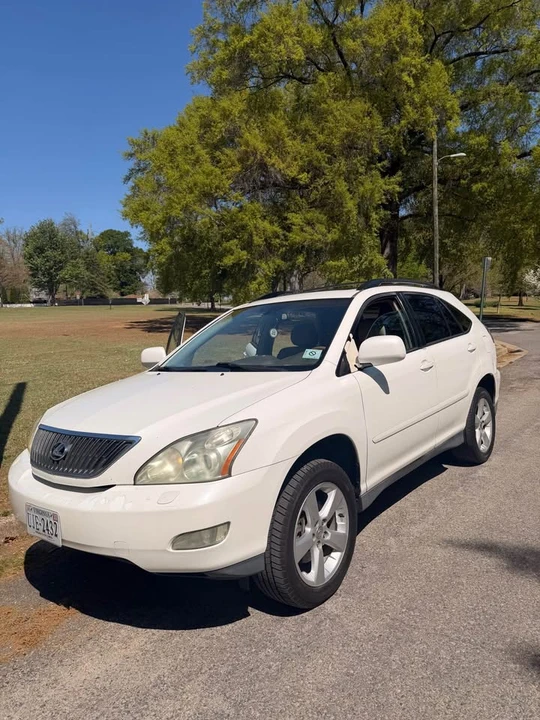 2004 Lexus RX 2nd Gen - Image 4 of 8